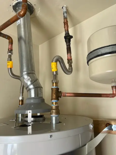 Water heater installation and plumbing repair in Greenacres City
